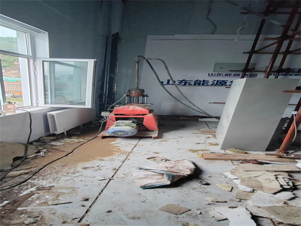 沙湖原种场地基基础下沉墙体裂缝加固注浆顶升施工